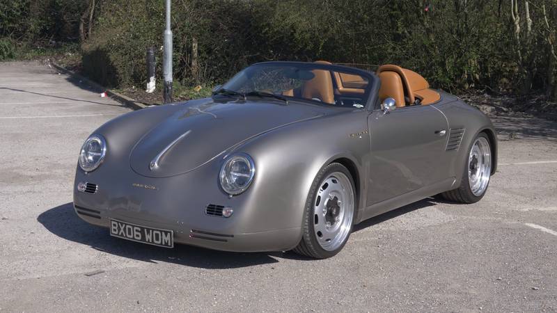 The Porsche 356 Speedster-Inspired Iconic Autobody 387 Is Actually A 987 Boxster In a Classic Suit
- image 1010149